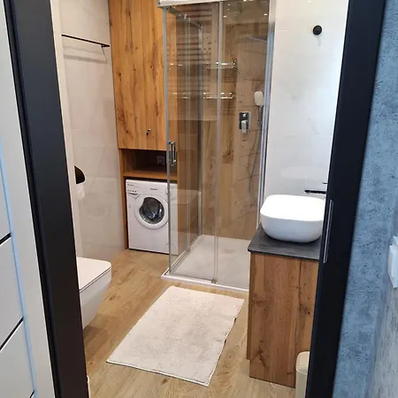 Centrum Parking-storczyk 28m アパート